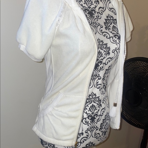 Juicy Couture Cream Lace-Trimmed Top - Picture 4 of 4